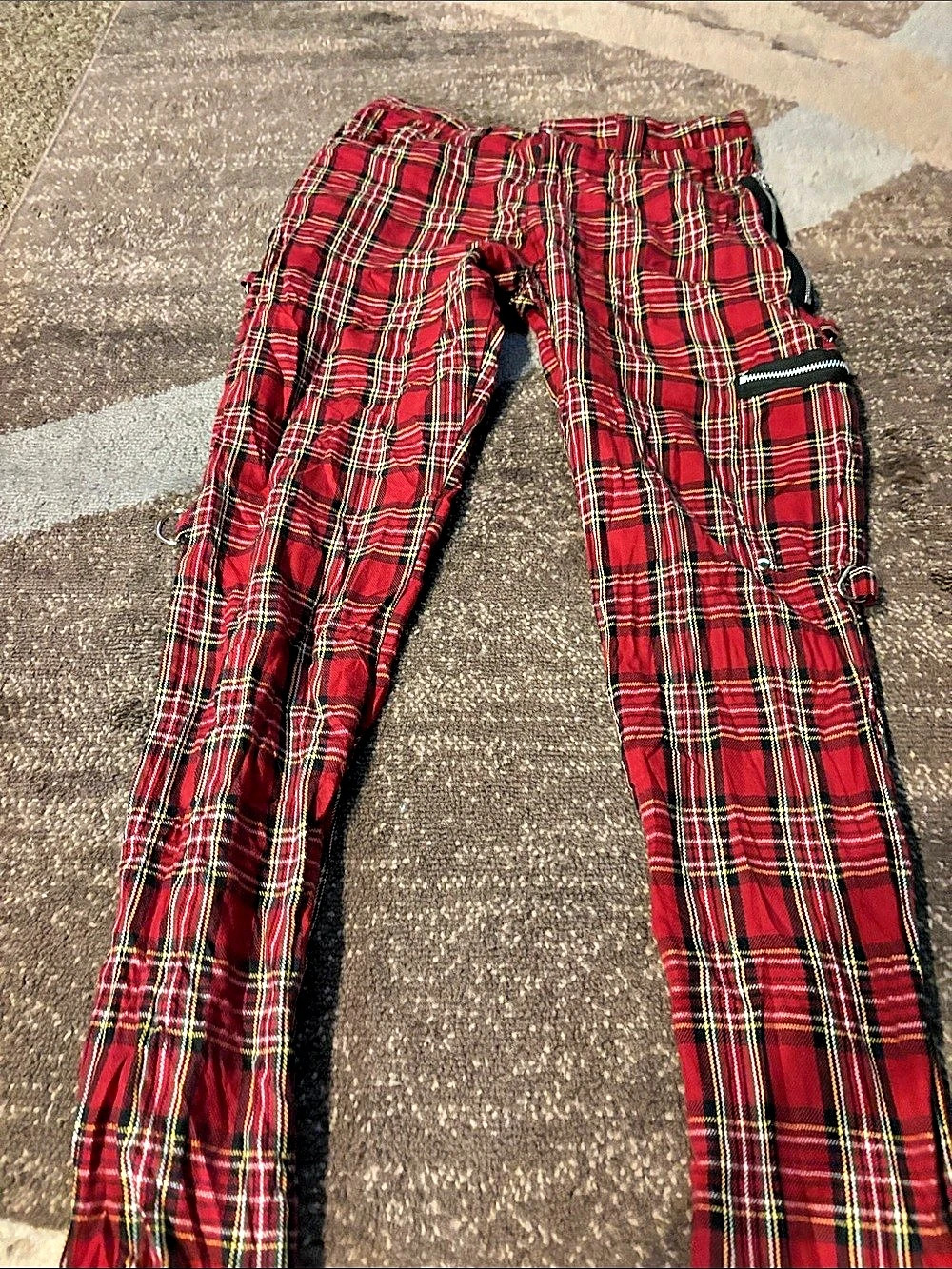 Rock Plaid Cargo Pants in Red & Black Size 32